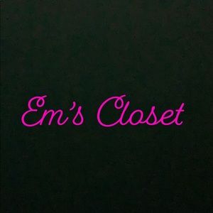 FOLLOW MY NEW ACCOUNT @emscloset95